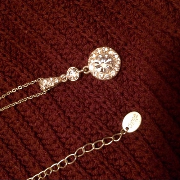 Exquisite Halo Lobster Claw Necklace - Picture 3 of 4